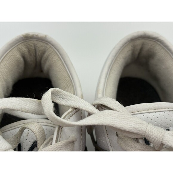 Fila Venerate Men’s White Leather Sneakers Size 8 Black Stripe Classic Shoes - Picture 9 of 13